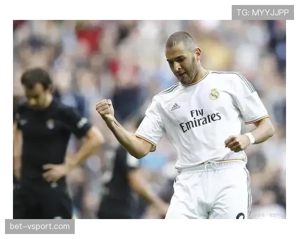 本泽马与伊布：谁更代表艺术型中锋的巅峰？